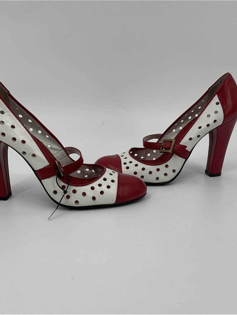 Guess by Marciano Red and White Perforated Mary Jane Heels 1930 style Y2K